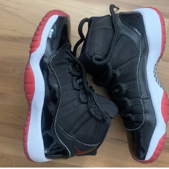 Jordan 11 Retro Breds Size 7y